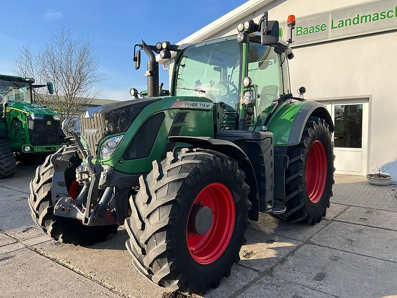 Fendt 714 Vario ProfiPlus - Trator: foto 2 Fendt 714 Vario ProfiPlus - Trator: foto 2