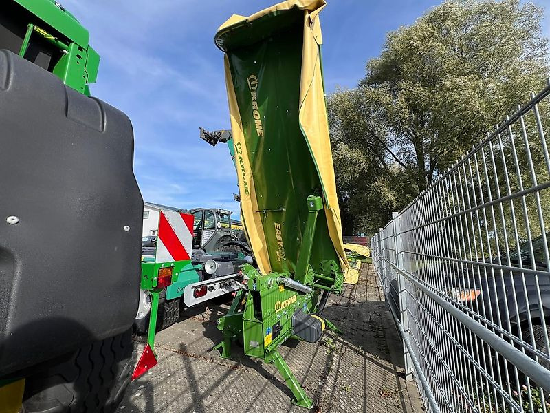 Krone EasyCut R360 - Gadanheira: foto 1 Krone EasyCut R360 - Gadanheira: foto 1