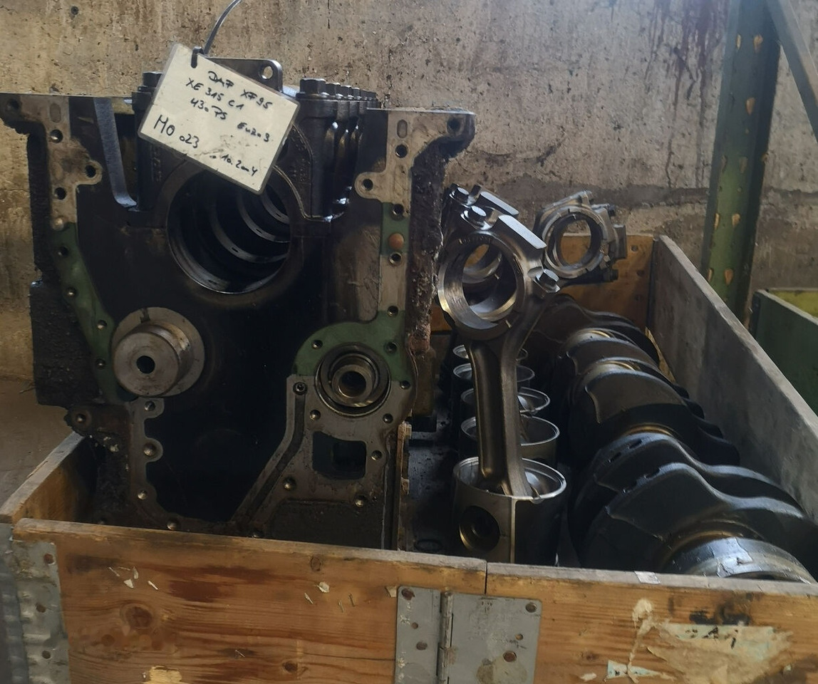 DAF Ersatztteile 0281010045 DAF XF 95 - Bloco do motor por Camião: foto 1 DAF Ersatztteile 0281010045 DAF XF 95 - Bloco do motor por Camião: foto 1