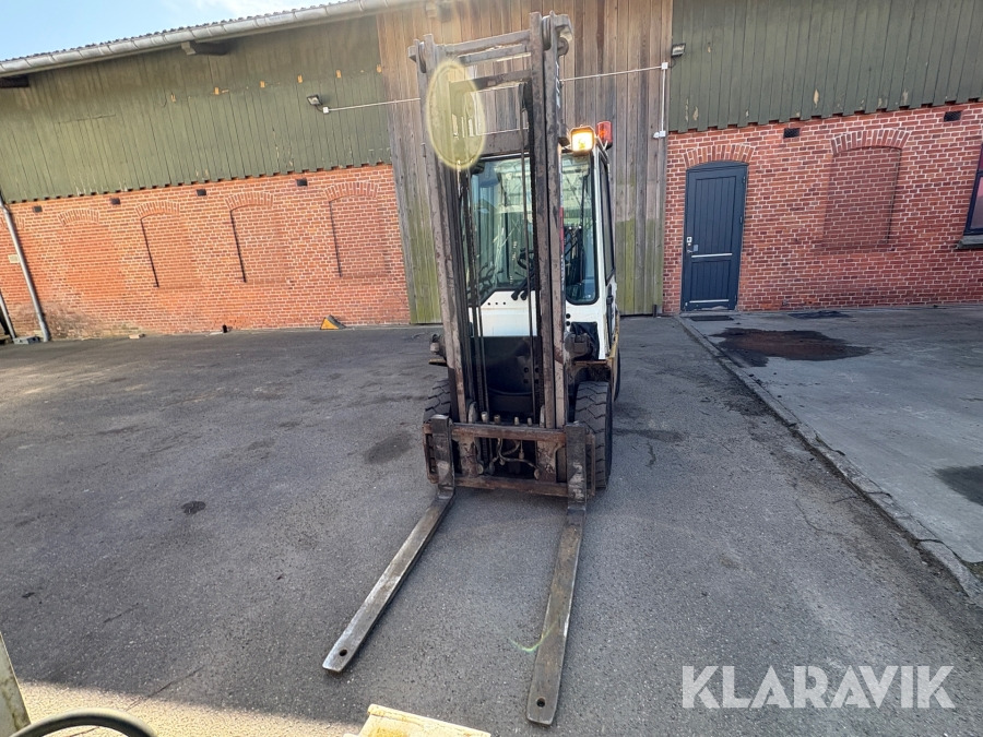 Diesel truck Tcm Fd25z3 - Equipamento de movimentação: foto 2 Diesel truck Tcm Fd25z3 - Equipamento de movimentação: foto 2