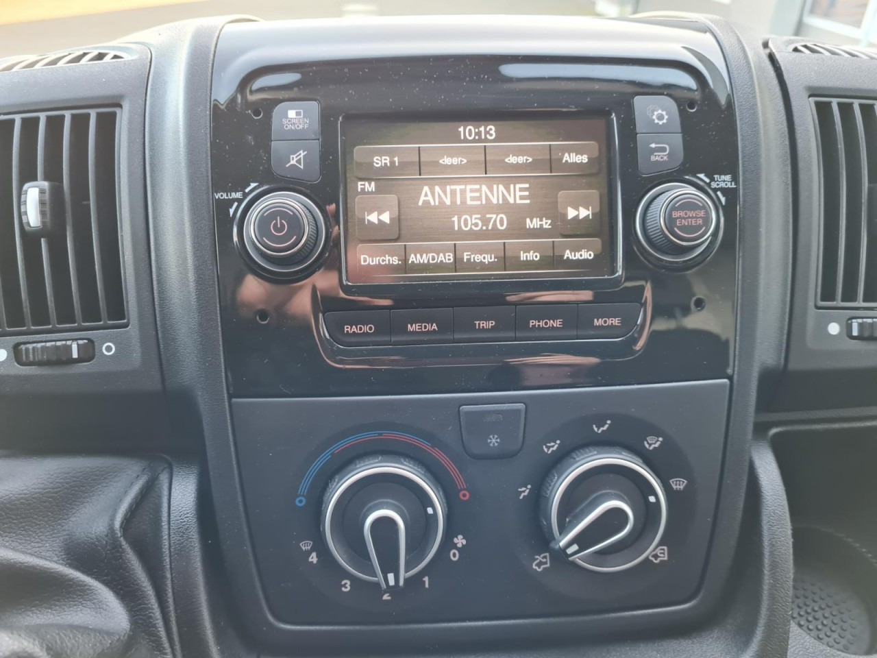Leasing de  Citroen Jumper 33 Kasten L2H2 AHK KLIMA KAMERA TEMPOMAT Citroen Jumper 33 Kasten L2H2 AHK KLIMA KAMERA TEMPOMAT: foto 11