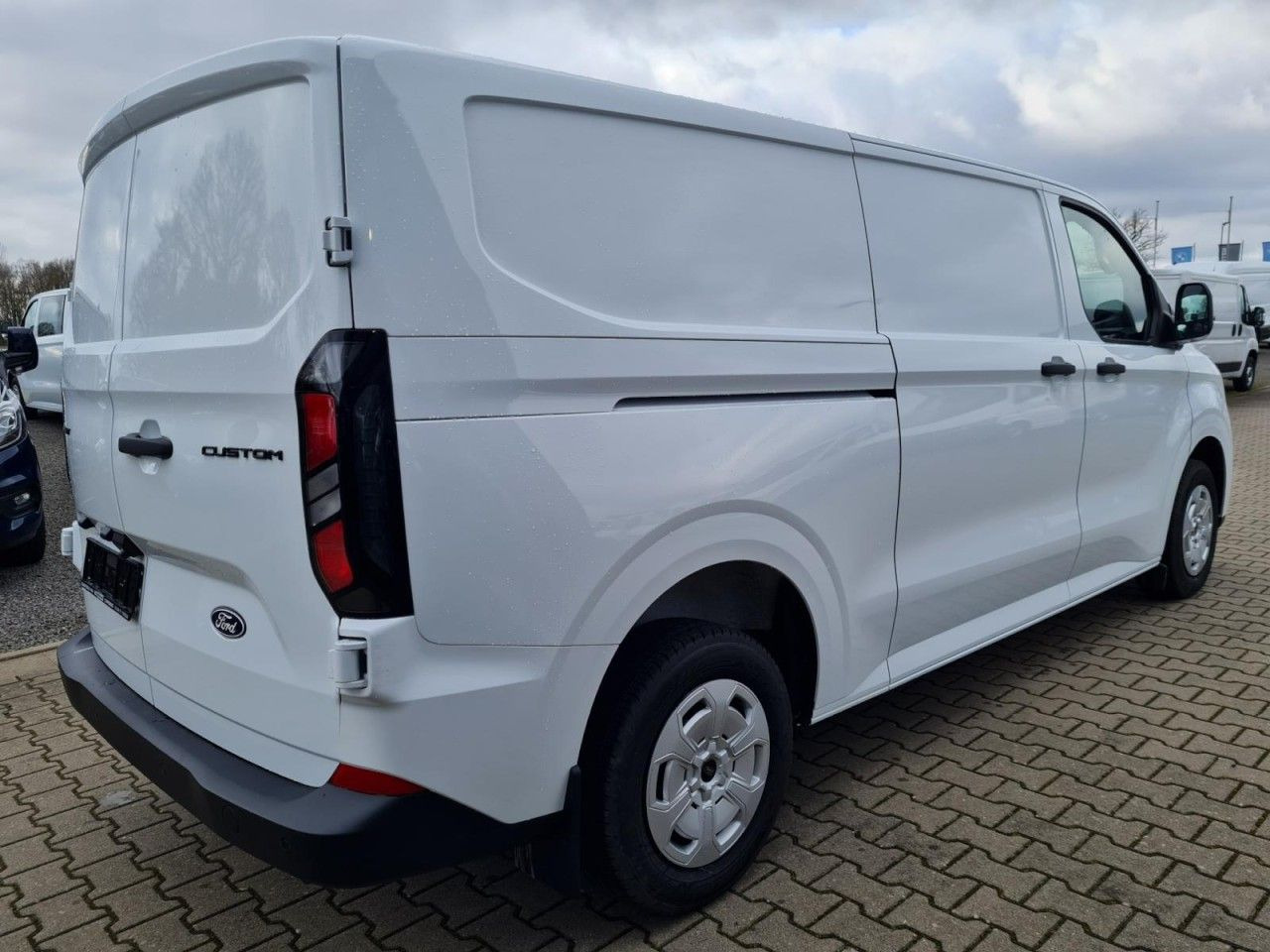 Ford Custom Kasten 320 L2 Trend KLIMA KAMERA TEMPOMAT - Furgão compacto: foto 4 Ford Custom Kasten 320 L2 Trend KLIMA KAMERA TEMPOMAT - Furgão compacto: foto 4