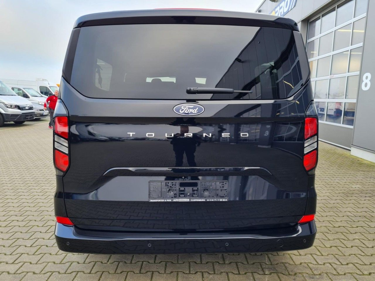 Ford Tourneo Custom 320 L2 Titanium 9 Sitze STANDHZ - Furgão de passageiros: foto 5 Ford Tourneo Custom 320 L2 Titanium 9 Sitze STANDHZ - Furgão de passageiros: foto 5