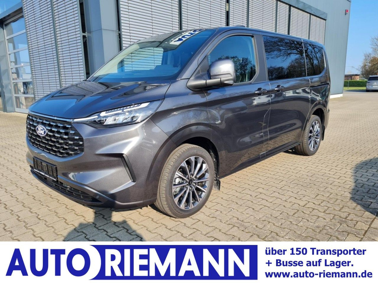 Ford Tourneo Custom 320 Titanium X L1 AHK LED LMF NAV - Furgão de passageiros: foto 1 Ford Tourneo Custom 320 Titanium X L1 AHK LED LMF NAV - Furgão de passageiros: foto 1