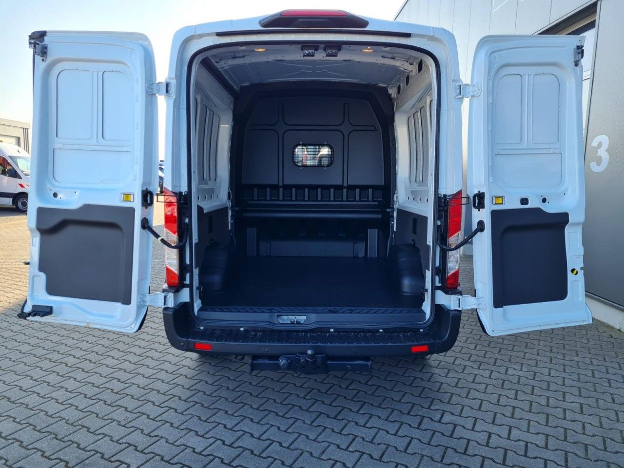 Ford Transit 35 Kasten Doka TDCi Mixto Trend AHK KAME - Furgão, Carrinha cabine dupla: foto 5 Ford Transit 35 Kasten Doka TDCi Mixto Trend AHK KAME - Furgão, Carrinha cabine dupla: foto 5
