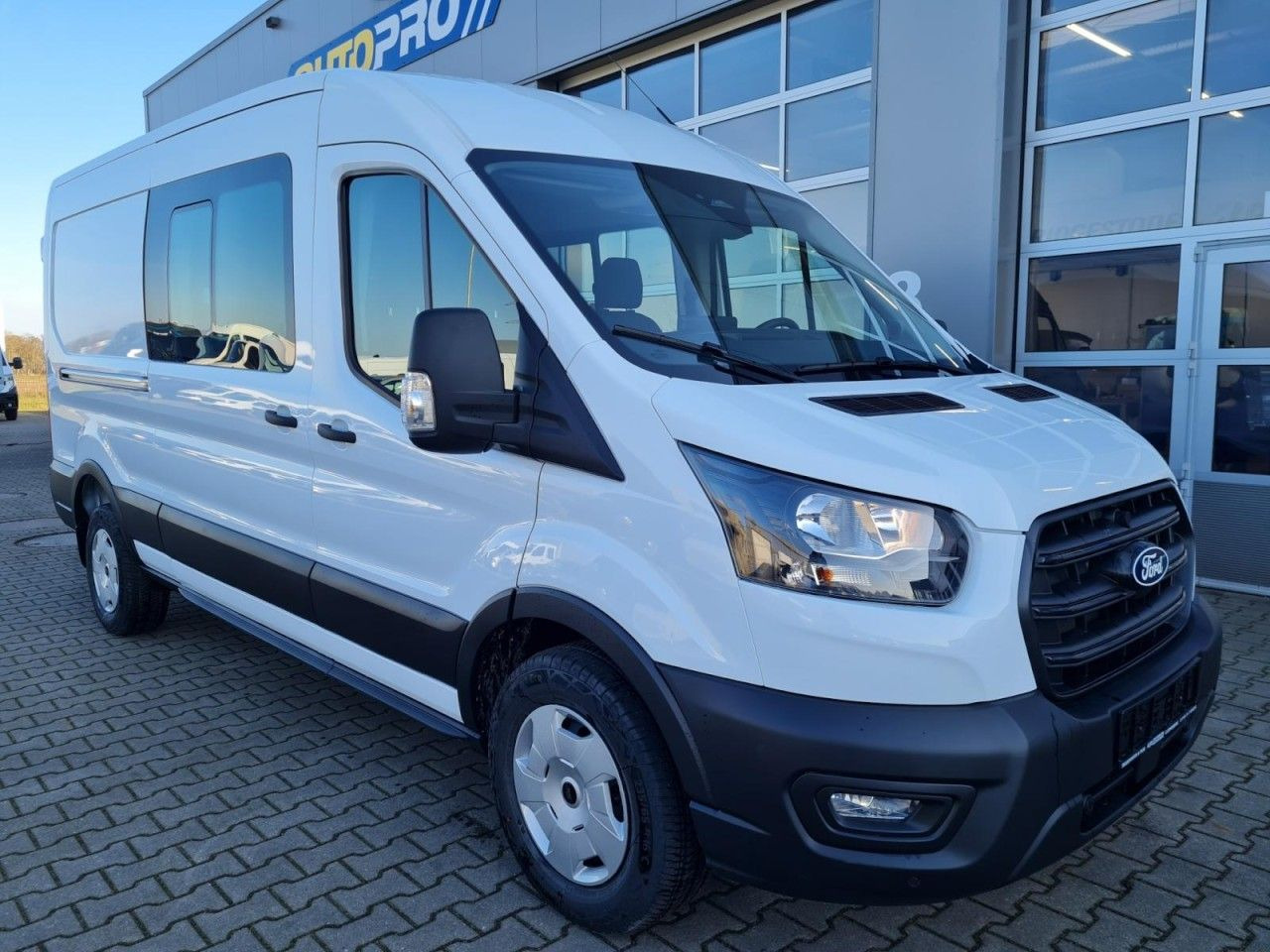 Ford Transit 350 Kasten Doka mixto TDCi L3 Trend AHK - Furgão: foto 2 Ford Transit 350 Kasten Doka mixto TDCi L3 Trend AHK - Furgão: foto 2