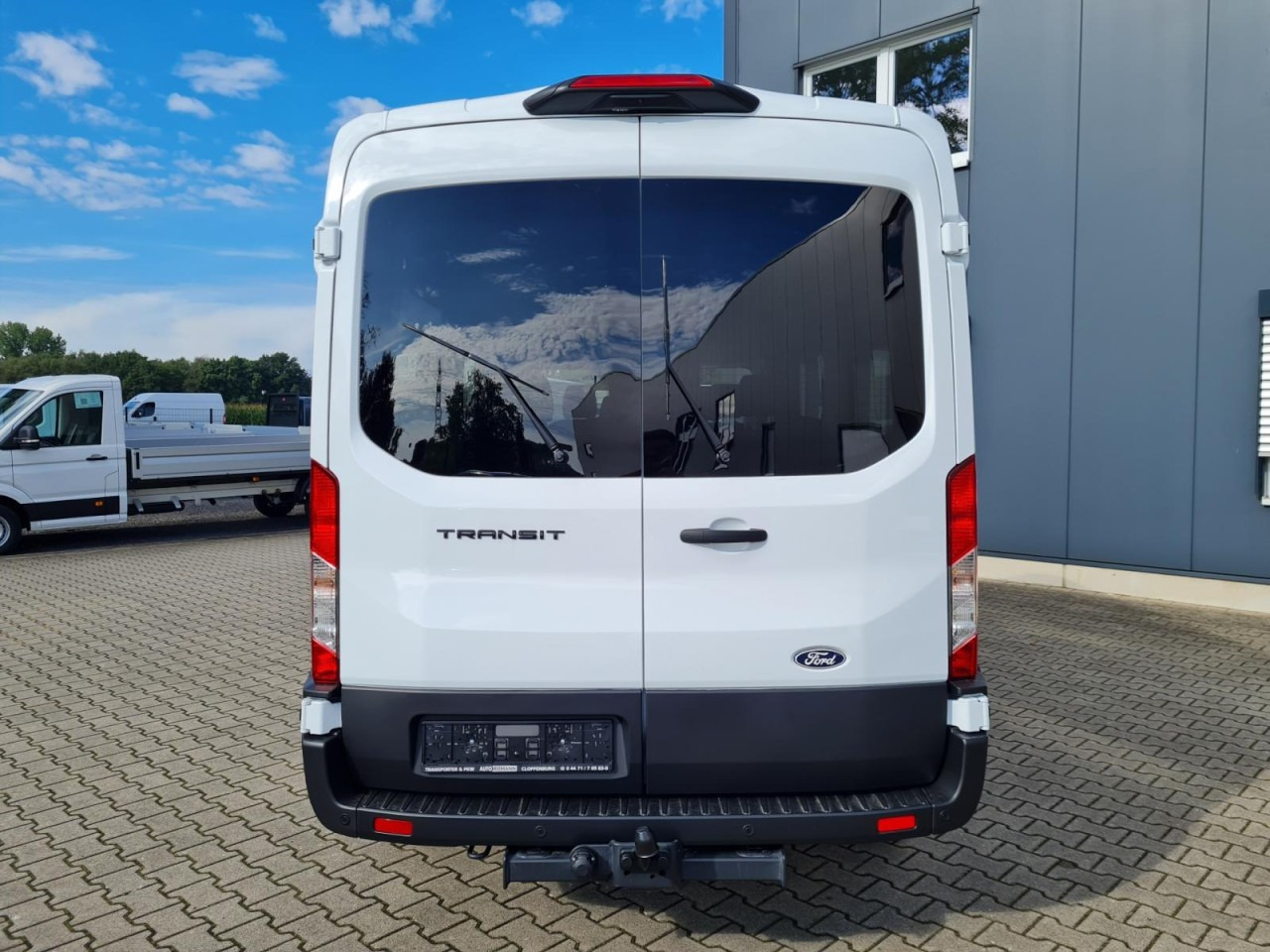 Ford Transit 350 Kombi TDCi L3 AG Trend 9 Sitze AHK KAMERA - Minibus, Furgão de passageiros: foto 5 Ford Transit 350 Kombi TDCi L3 AG Trend 9 Sitze AHK KAMERA - Minibus, Furgão de passageiros: foto 5