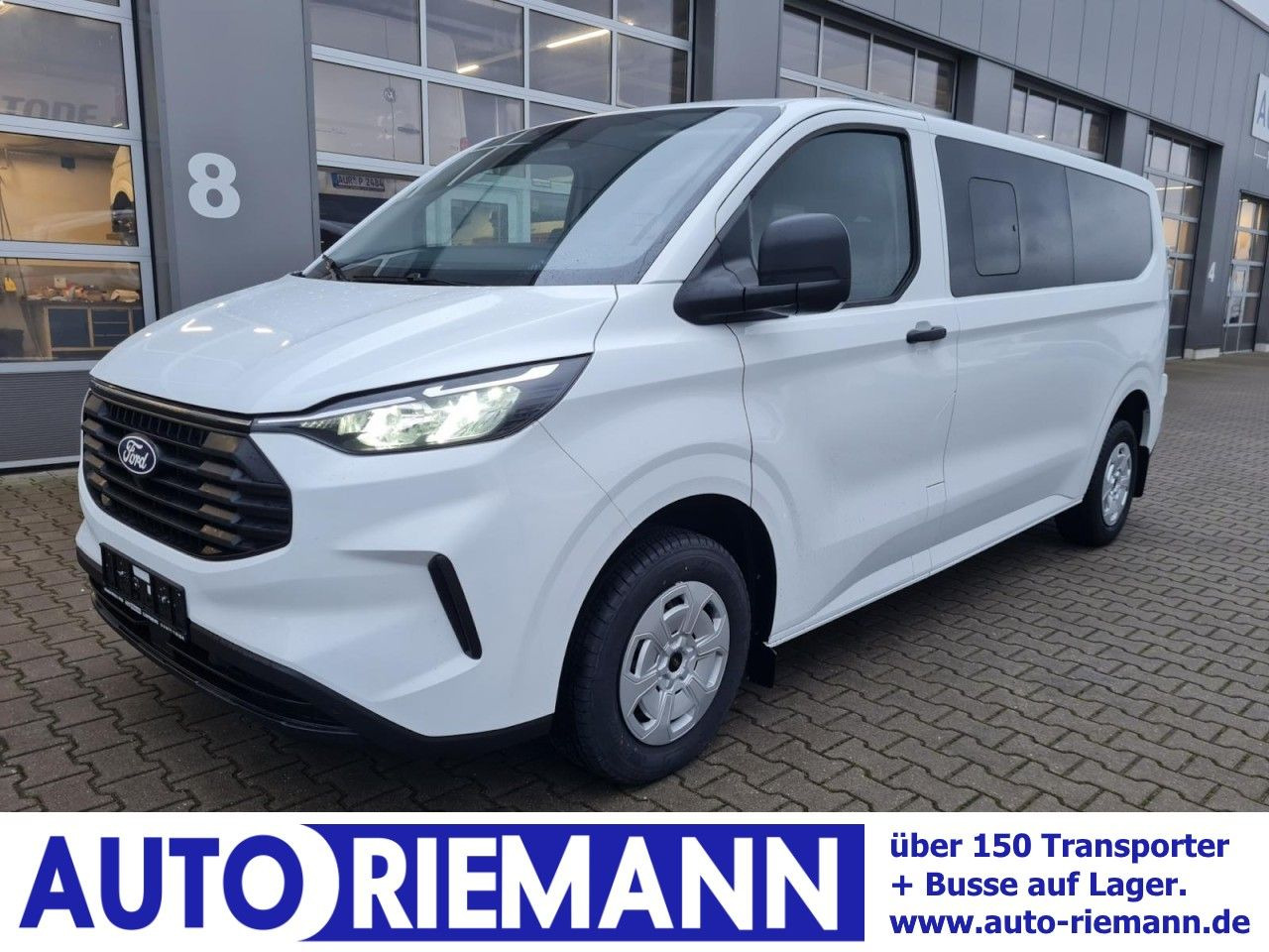 Ford Transit Custom Kombi 320 L2 Trend 9 Sitze KAMERA - Automóvel: foto 1 Ford Transit Custom Kombi 320 L2 Trend 9 Sitze KAMERA - Automóvel: foto 1