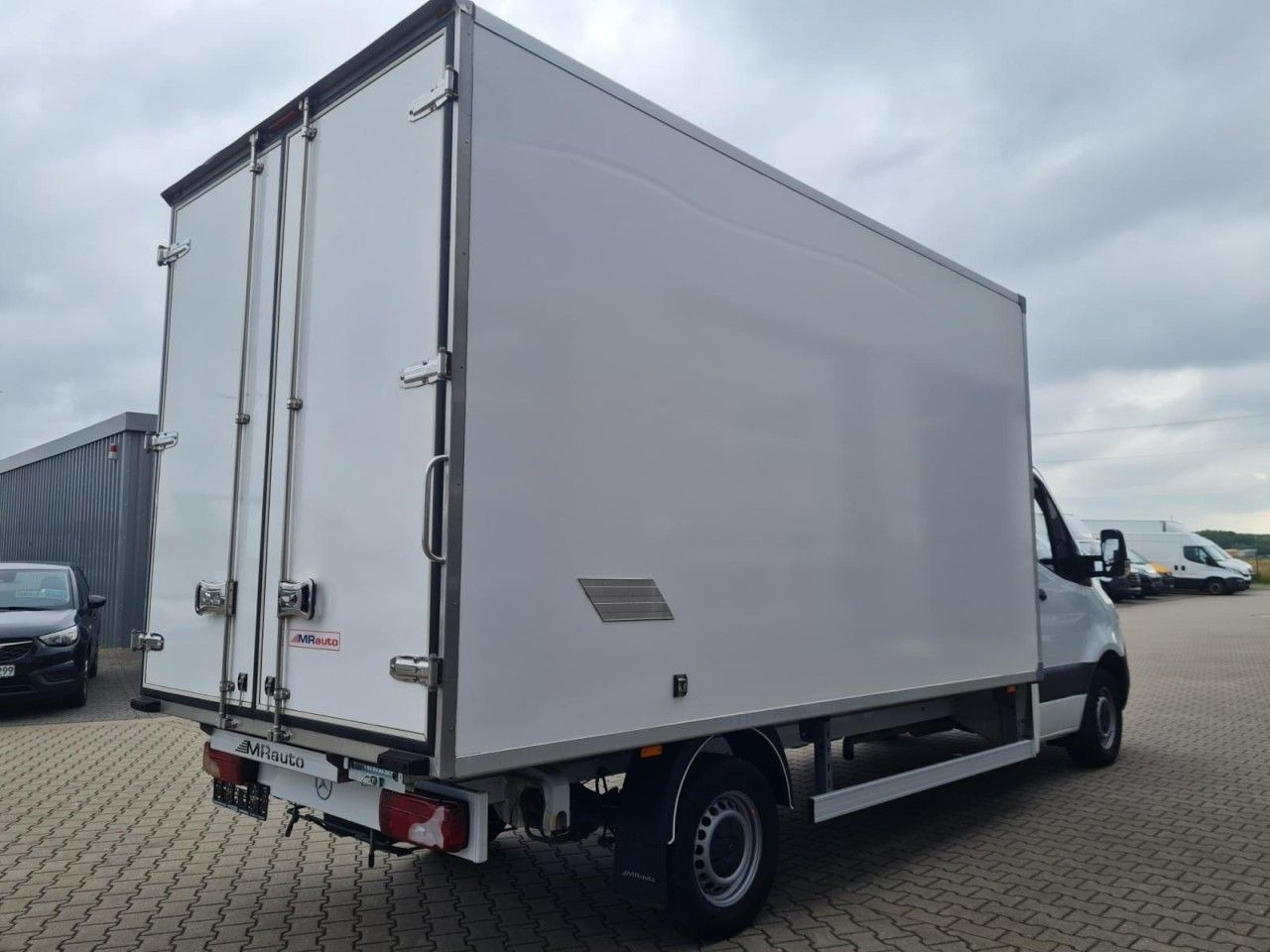Mercedes-Benz Sprinter 315 CDI Koffer RWD KLIMA TEMPOMAT RWD - Carrinha de contentor: foto 4 Mercedes-Benz Sprinter 315 CDI Koffer RWD KLIMA TEMPOMAT RWD - Carrinha de contentor: foto 4