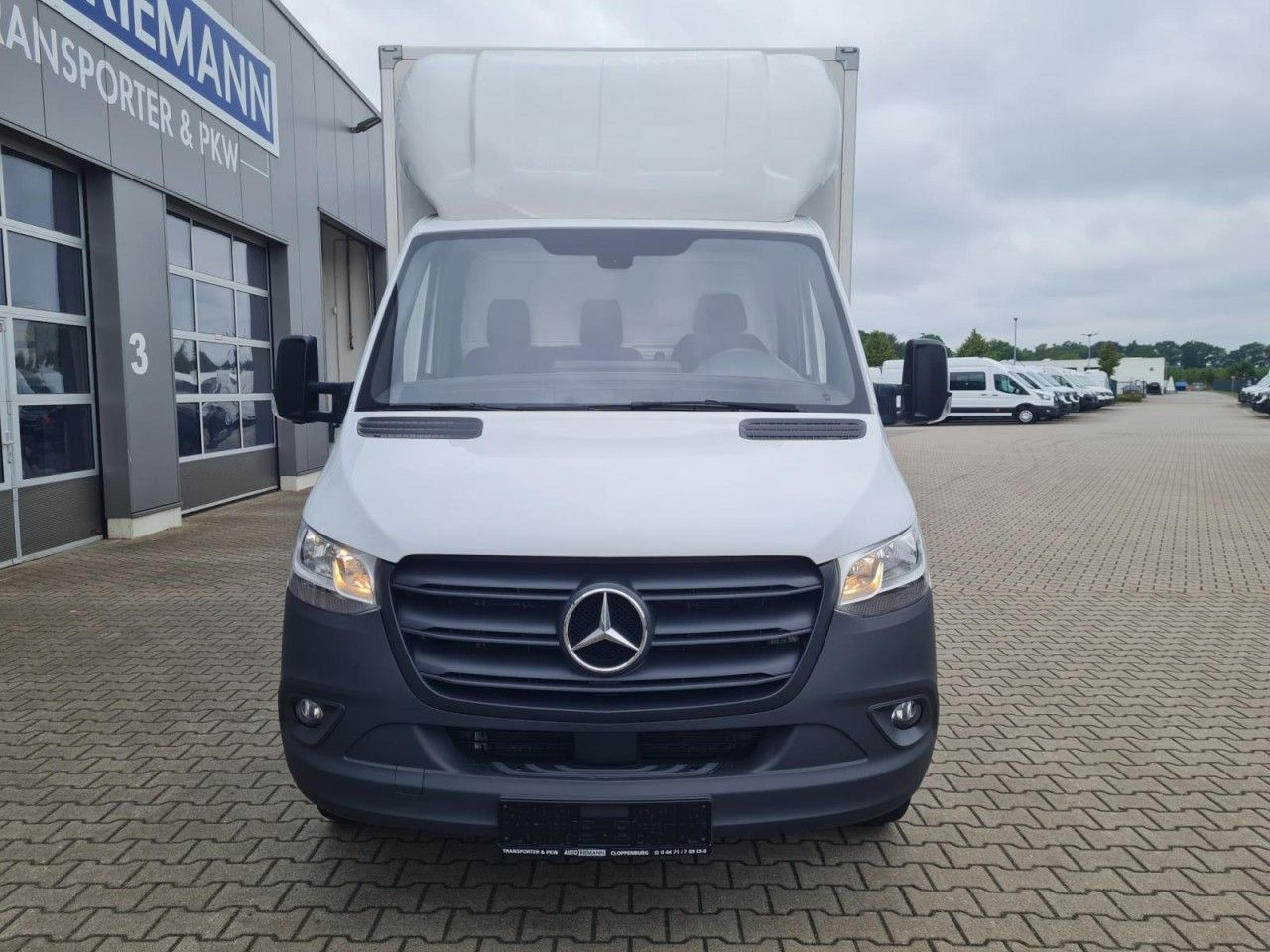 Mercedes-Benz Sprinter 315 CDI Koffer RWD KLIMA TEMPOMAT RWD - Carrinha de contentor: foto 2 Mercedes-Benz Sprinter 315 CDI Koffer RWD KLIMA TEMPOMAT RWD - Carrinha de contentor: foto 2