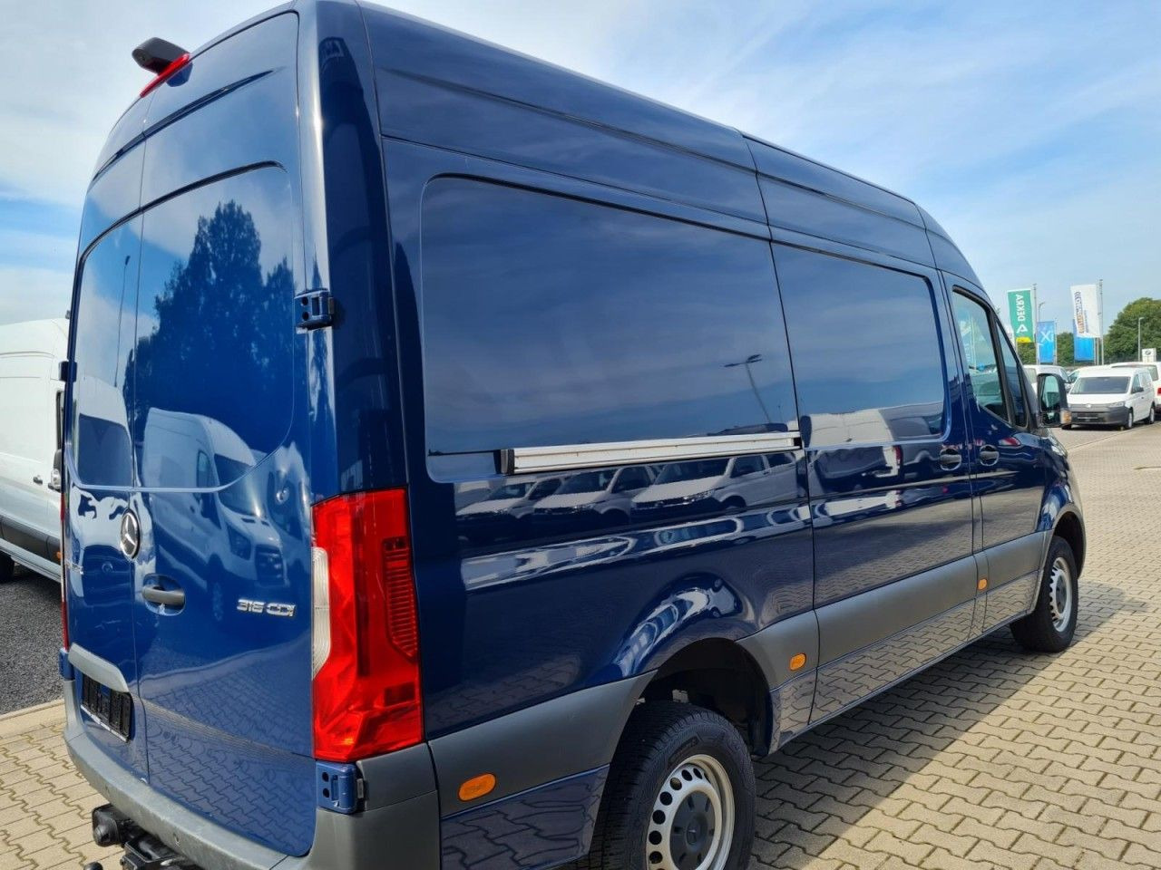 Mercedes-Benz Sprinter 316 Kasten CDI MR RWD AHK MBUX KAMERA - Furgão: foto 4 Mercedes-Benz Sprinter 316 Kasten CDI MR RWD AHK MBUX KAMERA - Furgão: foto 4