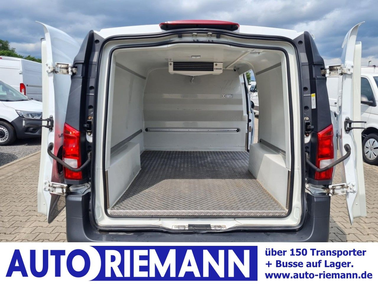 Mercedes-Benz Vito 116 Cdi Kühlkasten lang Stand/Fahrkühl HEIZ - Carrinha frigorífica: foto 1 Mercedes-Benz Vito 116 Cdi Kühlkasten lang Stand/Fahrkühl HEIZ - Carrinha frigorífica: foto 1