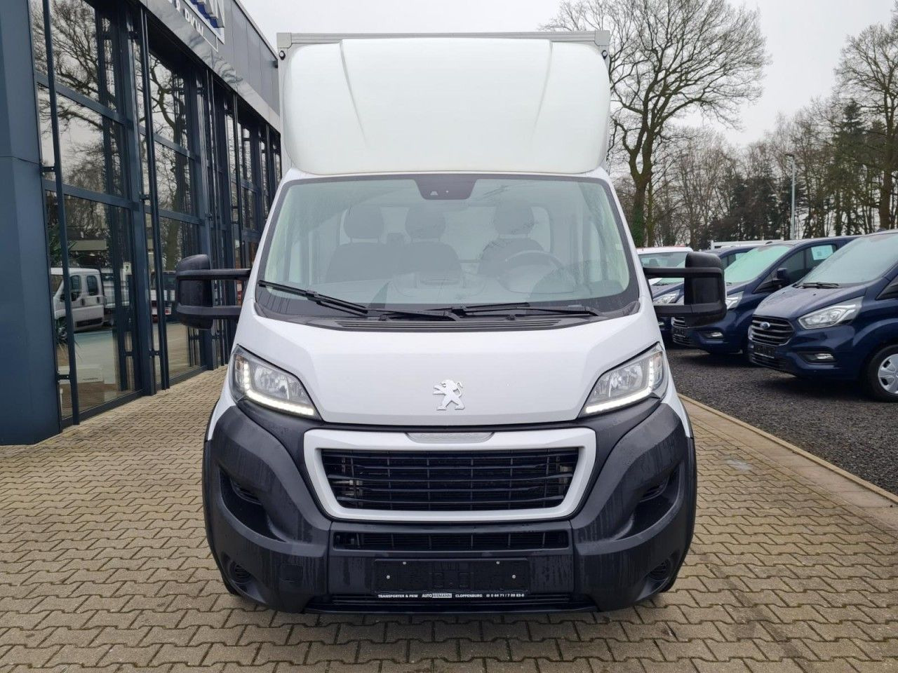 Peugeot Boxer 3.5t Koffer lang L4 ERGO KLIMA KOMFORT TEM - Carrinha de contentor: foto 2 Peugeot Boxer 3.5t Koffer lang L4 ERGO KLIMA KOMFORT TEM - Carrinha de contentor: foto 2