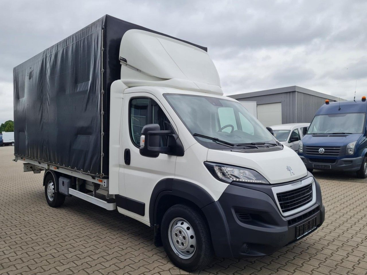 Peugeot Boxer 3,5t Pritsche Plane 2.2 HDi L4 435 - Carrinha de lona: foto 3 Peugeot Boxer 3,5t Pritsche Plane 2.2 HDi L4 435 - Carrinha de lona: foto 3