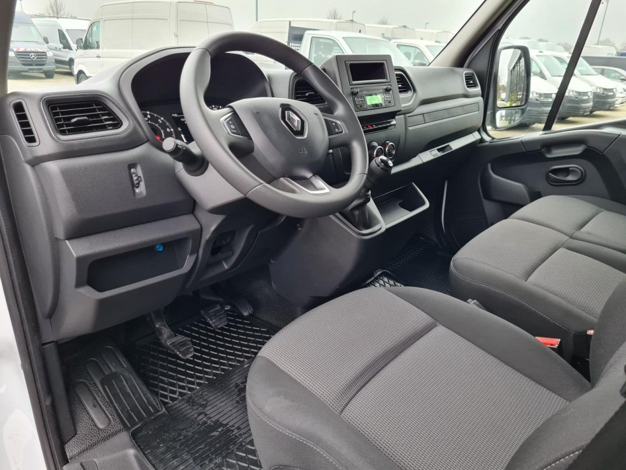 Leasing de  Renault Master 3,5t Koffer dCi 165 mit 10 Pal. Plätze Renault Master 3,5t Koffer dCi 165 mit 10 Pal. Plätze: foto 8