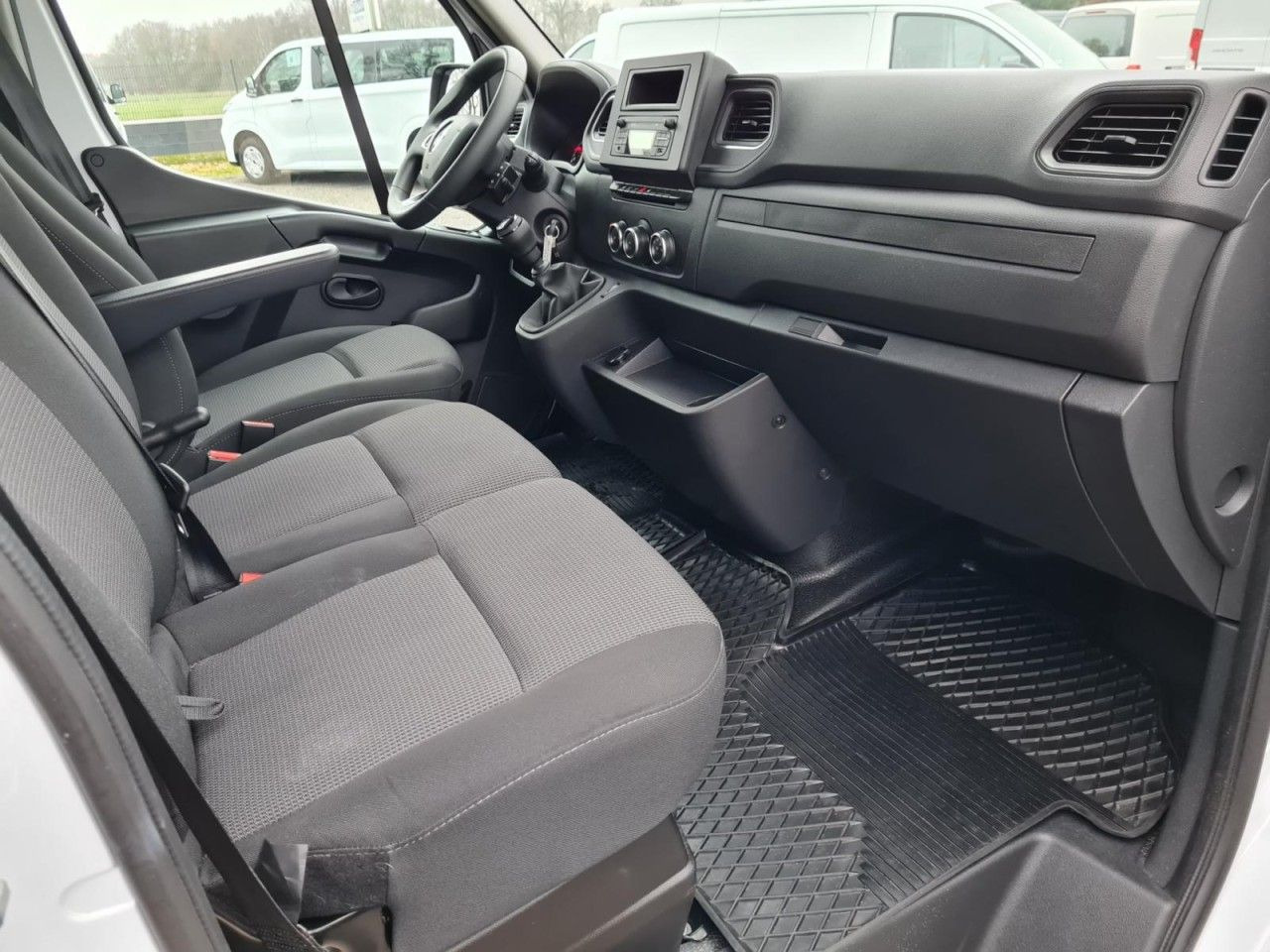 Leasing de  Renault Master 3,5t Koffer dCi 165 mit 10 Pal. Plätze Renault Master 3,5t Koffer dCi 165 mit 10 Pal. Plätze: foto 13