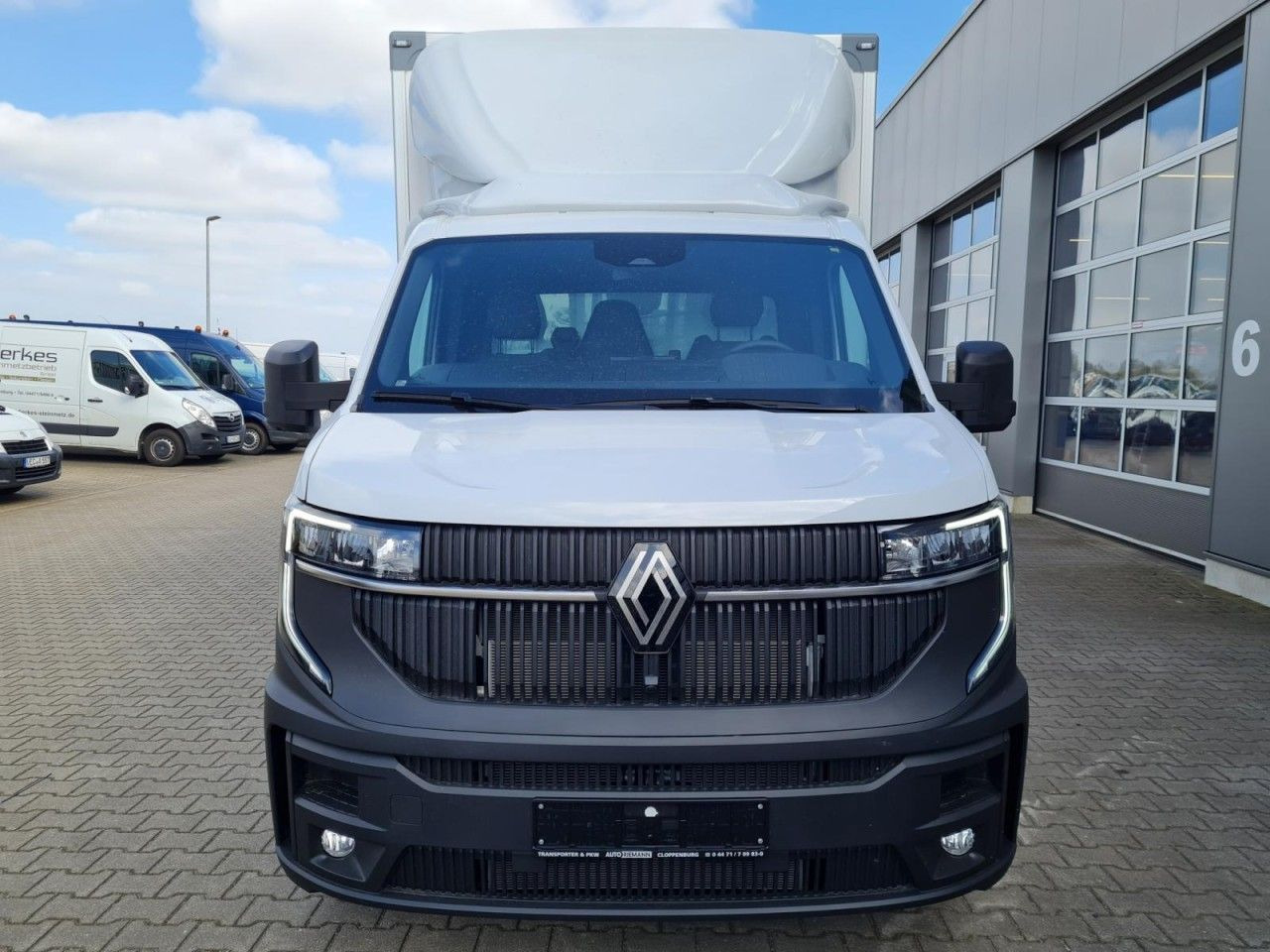 Renault Master 35 New Möbel Koffer KLIMA KOMFORT TEMPOMA - Carrinha de contentor: foto 2 Renault Master 35 New Möbel Koffer KLIMA KOMFORT TEMPOMA - Carrinha de contentor: foto 2