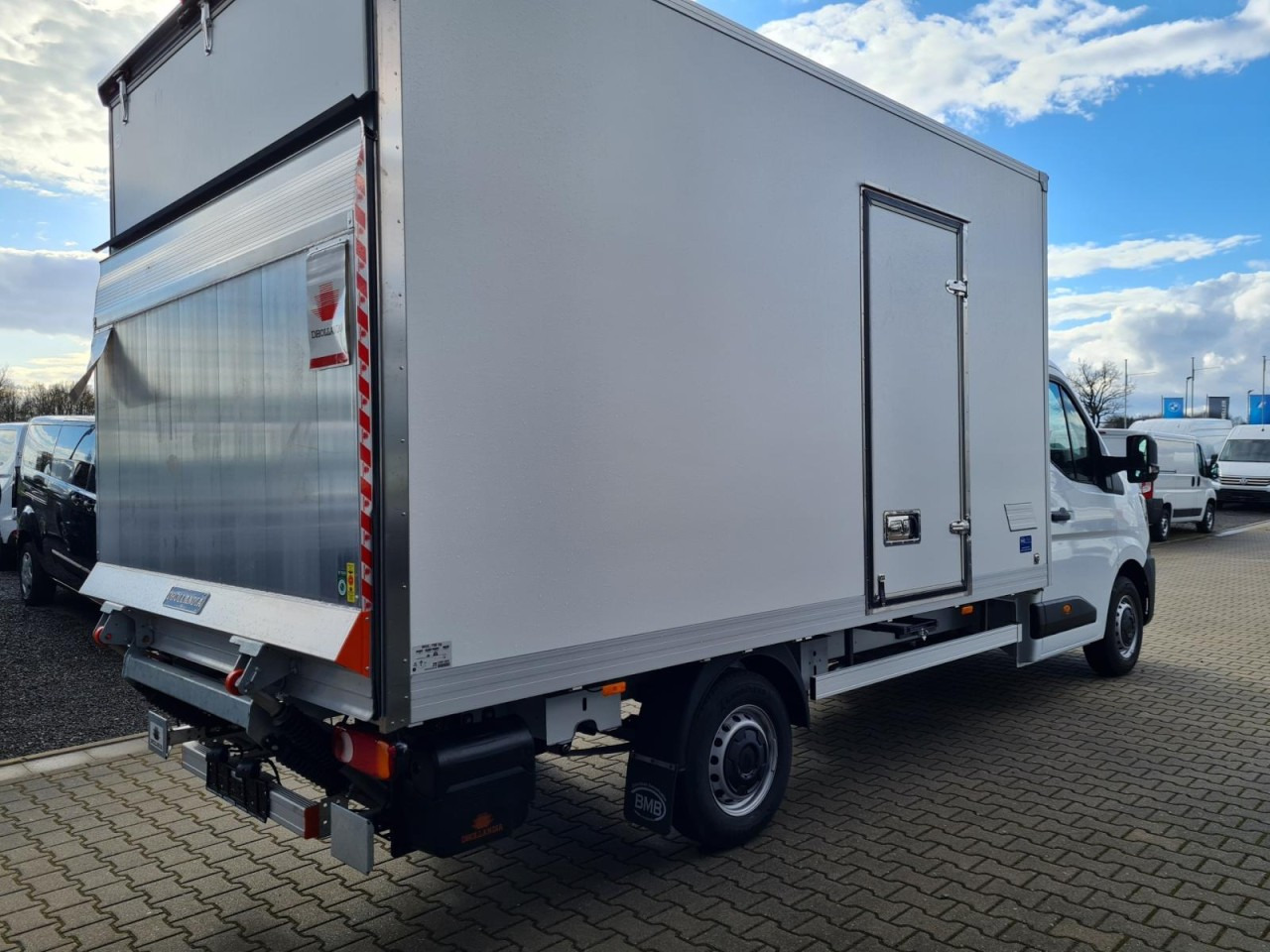 Renault Master 35 New Möbel Koffer LBW KAMERA LUFTFEDERUNG - Carrinha de contentor: foto 4 Renault Master 35 New Möbel Koffer LBW KAMERA LUFTFEDERUNG - Carrinha de contentor: foto 4