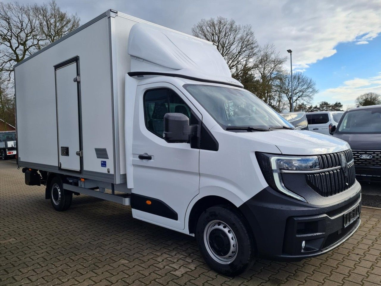 Renault Master 35 New Möbel Koffer LBW LUFTFEDERUNG KAME - Carrinha de contentor: foto 3 Renault Master 35 New Möbel Koffer LBW LUFTFEDERUNG KAME - Carrinha de contentor: foto 3