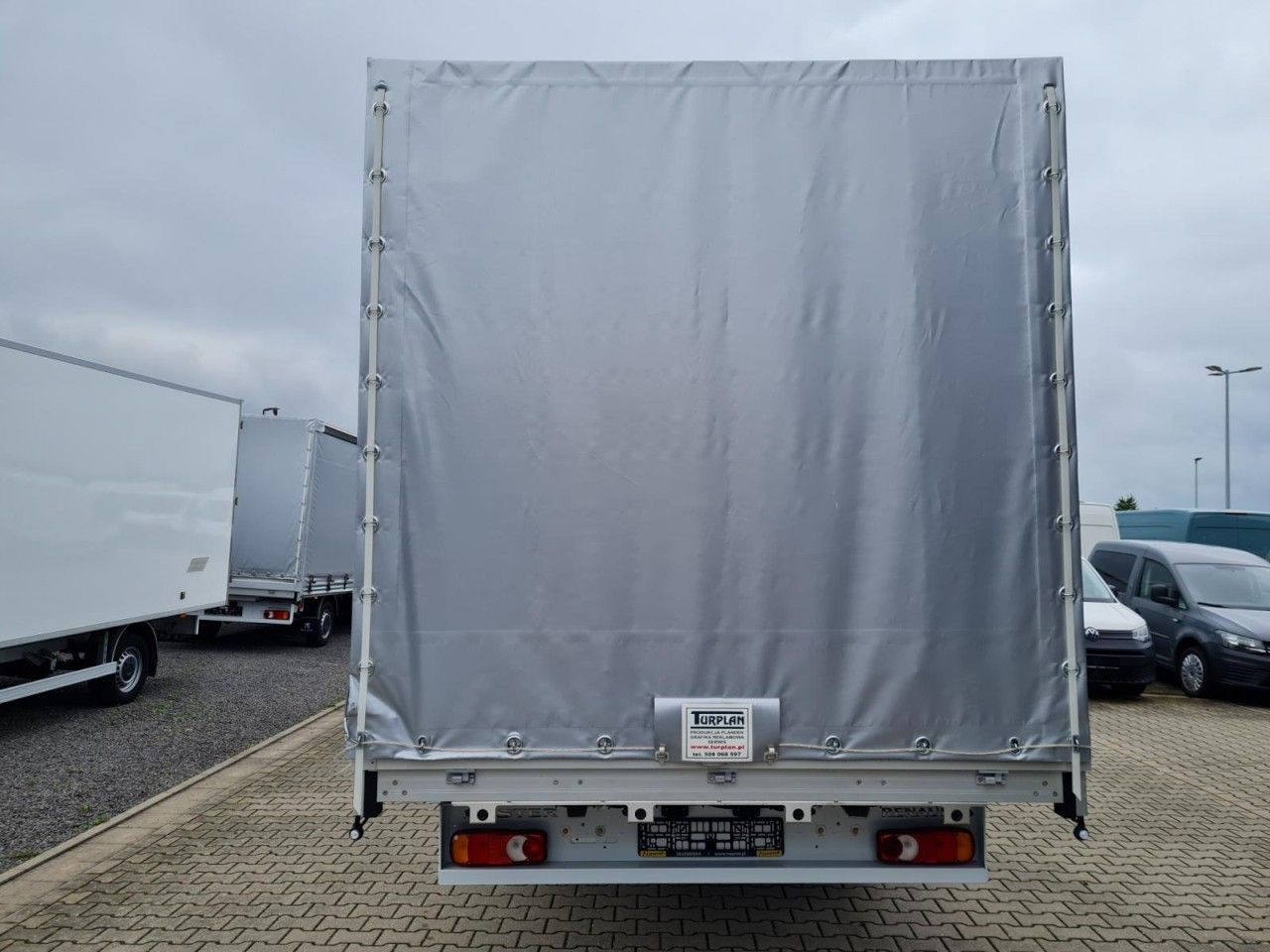 Renault Master 35 Pritsche Schiebe Plane Schlafkab Luftf - Carrinha de lona: foto 5 Renault Master 35 Pritsche Schiebe Plane Schlafkab Luftf - Carrinha de lona: foto 5