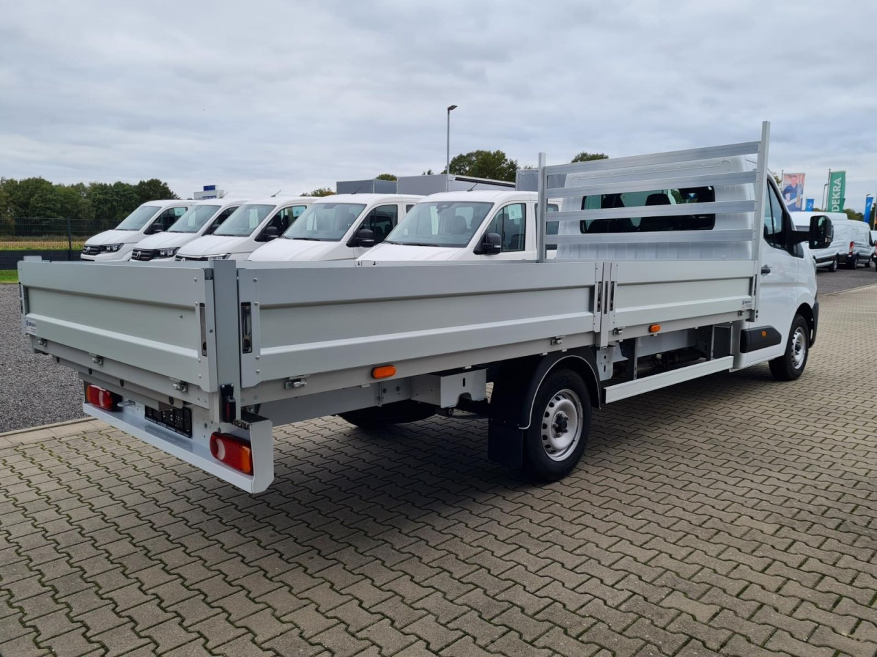 Renault Master 35 Pritsche extra lang 4.85 m KLIMA TEMPOMAT - Carrinha de caixa aberta: foto 4 Renault Master 35 Pritsche extra lang 4.85 m KLIMA TEMPOMAT - Carrinha de caixa aberta: foto 4
