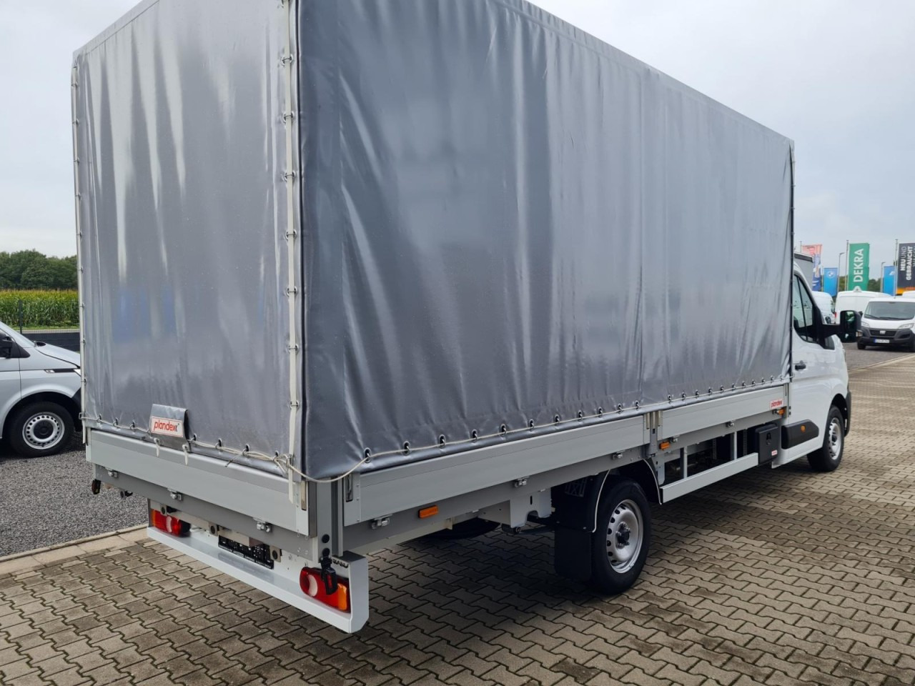 Renault Master Pritsche Schiebe Plane 10 Pal. LUFTFEDERUNG - Carrinha de lona: foto 5 Renault Master Pritsche Schiebe Plane 10 Pal. LUFTFEDERUNG - Carrinha de lona: foto 5