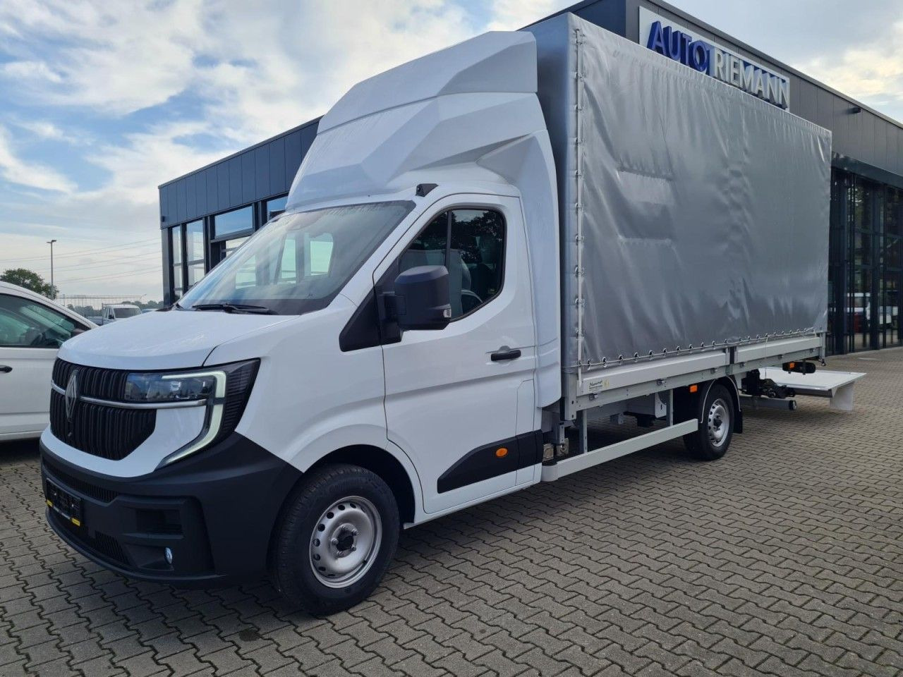 Renault Master Pritsche Schiebe Plane LBW 10 Pal. Luftfe - Carrinha de lona: foto 3 Renault Master Pritsche Schiebe Plane LBW 10 Pal. Luftfe - Carrinha de lona: foto 3