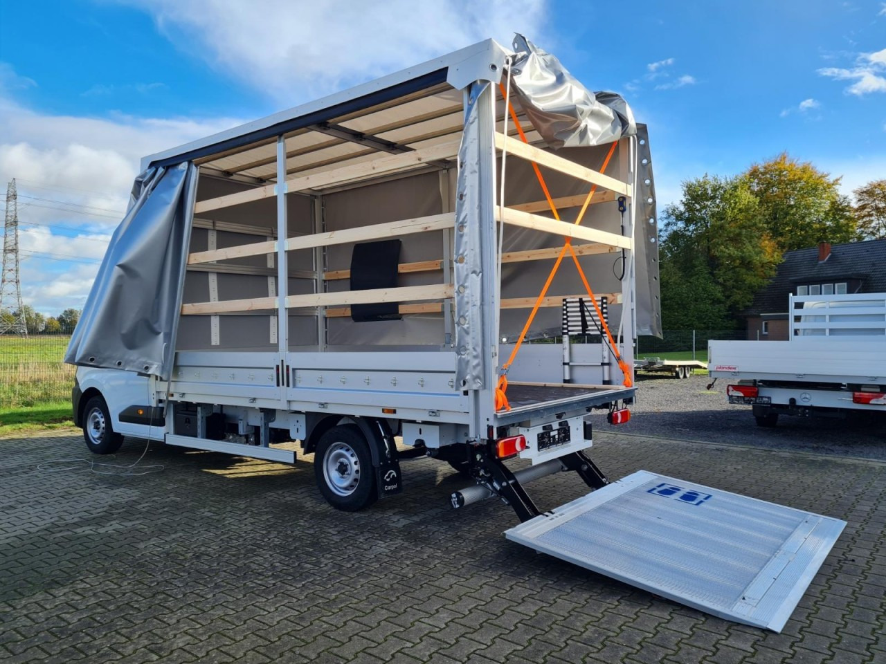 Renault Master Pritsche Schiebe Plane Schlafkab LBW Luftfederung - Carrinha de lona: foto 5 Renault Master Pritsche Schiebe Plane Schlafkab LBW Luftfederung - Carrinha de lona: foto 5