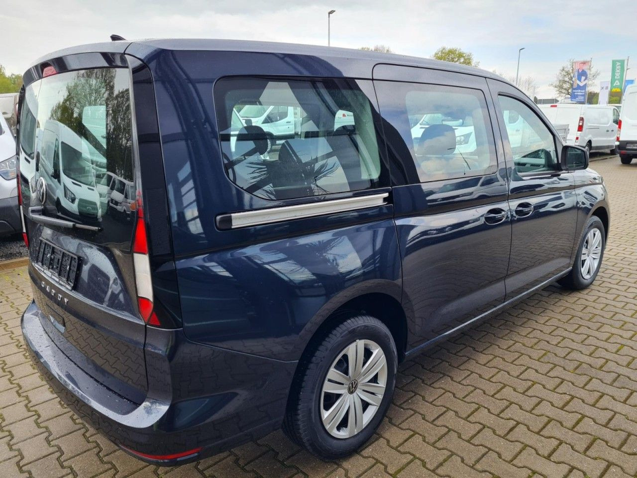 Volkswagen Caddy Maxi Kombi 7-Sitze 1.5 TSI DSG NAVI/APP TE - Automóvel: foto 3 Volkswagen Caddy Maxi Kombi 7-Sitze 1.5 TSI DSG NAVI/APP TE - Automóvel: foto 3