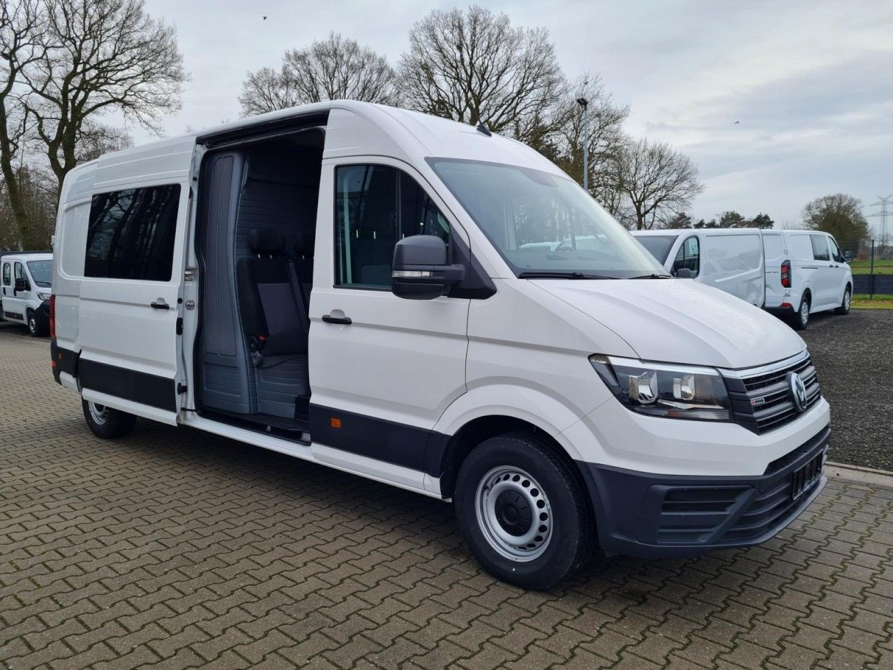 Volkswagen Crafter 35 Kasten 4MOTION L4H3 Plus Doka 7-Sitze - Furgão, Carrinha cabine dupla: foto 3 Volkswagen Crafter 35 Kasten 4MOTION L4H3 Plus Doka 7-Sitze - Furgão, Carrinha cabine dupla: foto 3