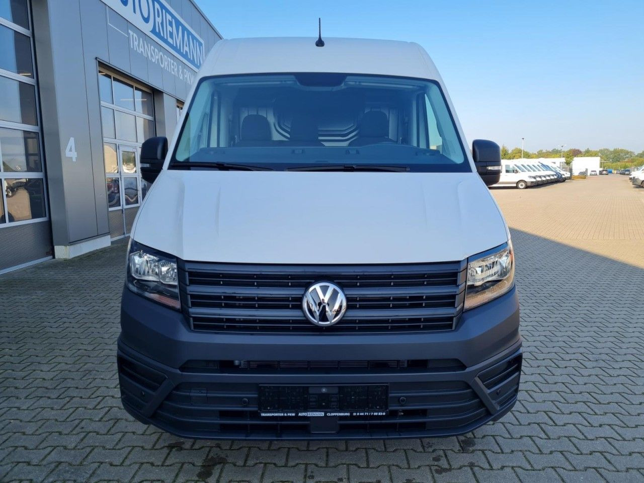 Volkswagen Crafter 35 Kasten MR L3H3 AG KLIMA KAMERA NAVI_A - Furgão: foto 2 Volkswagen Crafter 35 Kasten MR L3H3 AG KLIMA KAMERA NAVI_A - Furgão: foto 2