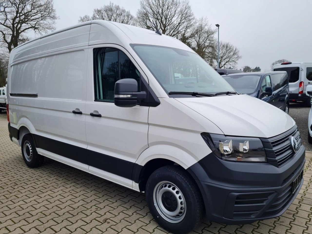 Volkswagen Crafter 35 Kasten MR hoch KLIMA KAMERA NAVI/APP - Furgão: foto 3 Volkswagen Crafter 35 Kasten MR hoch KLIMA KAMERA NAVI/APP - Furgão: foto 3