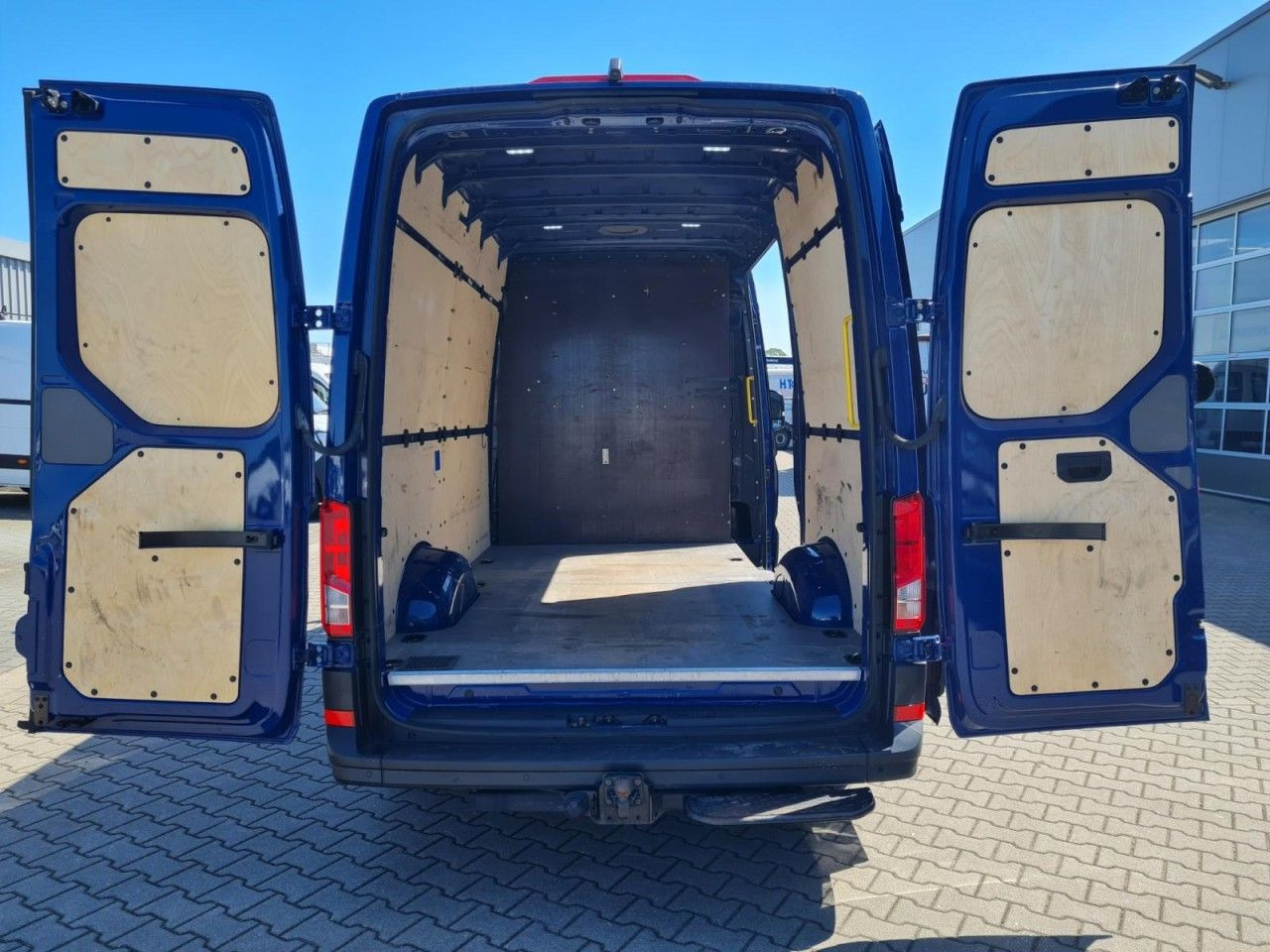 Furgão Volkswagen Crafter 35 Kasten TDI MR L3H3 RWD AHK: foto 7