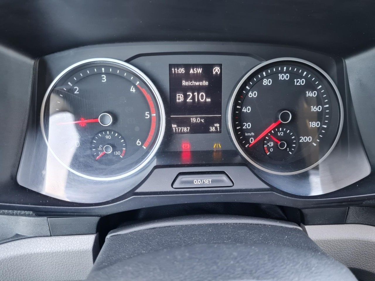 Furgão Volkswagen Crafter 35 Kasten TDI MR L3H3 RWD AHK: foto 11
