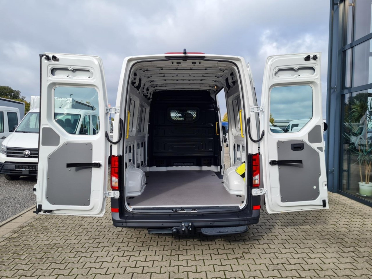 Furgão Volkswagen Crafter 35 Kasten TDI MR L3h3 Standheiz AHK: foto 17