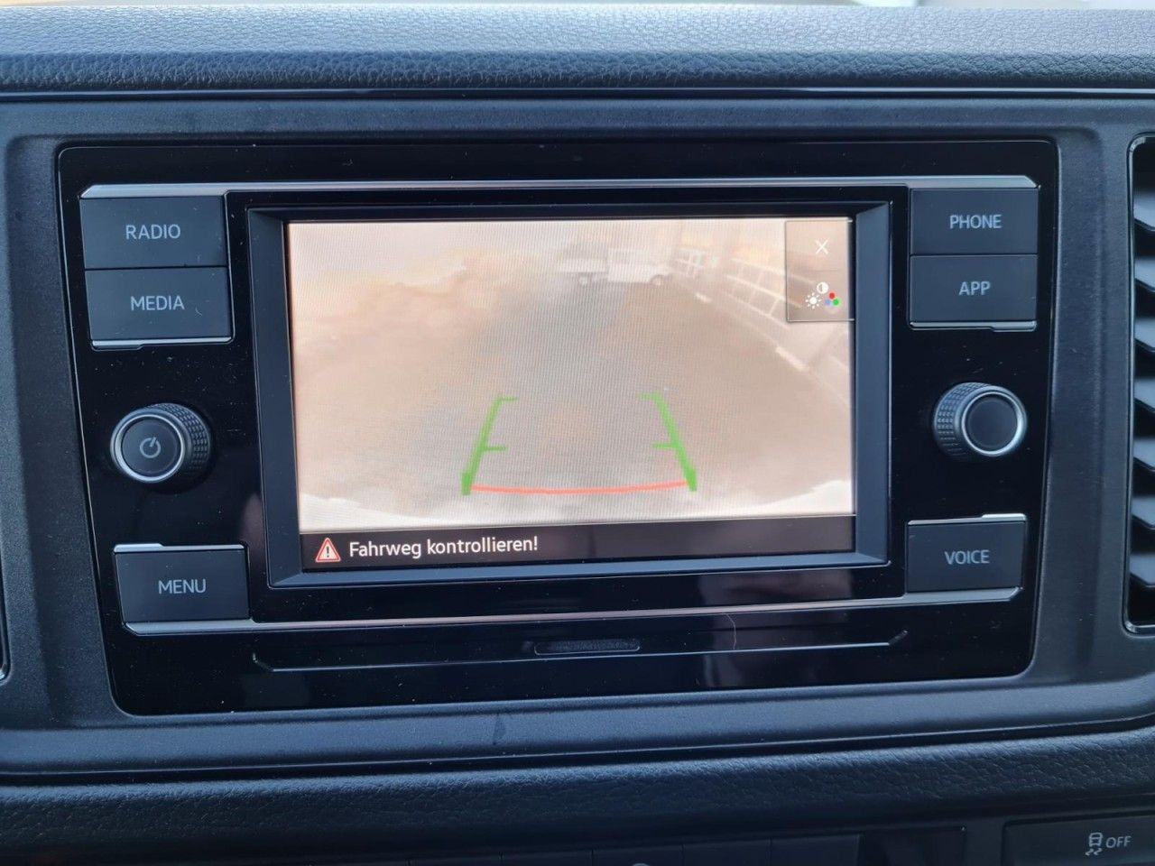 Furgão Volkswagen Crafter 35 Kasten lang L4H2 KAMERA NAVI_APP HOLZ: foto 13