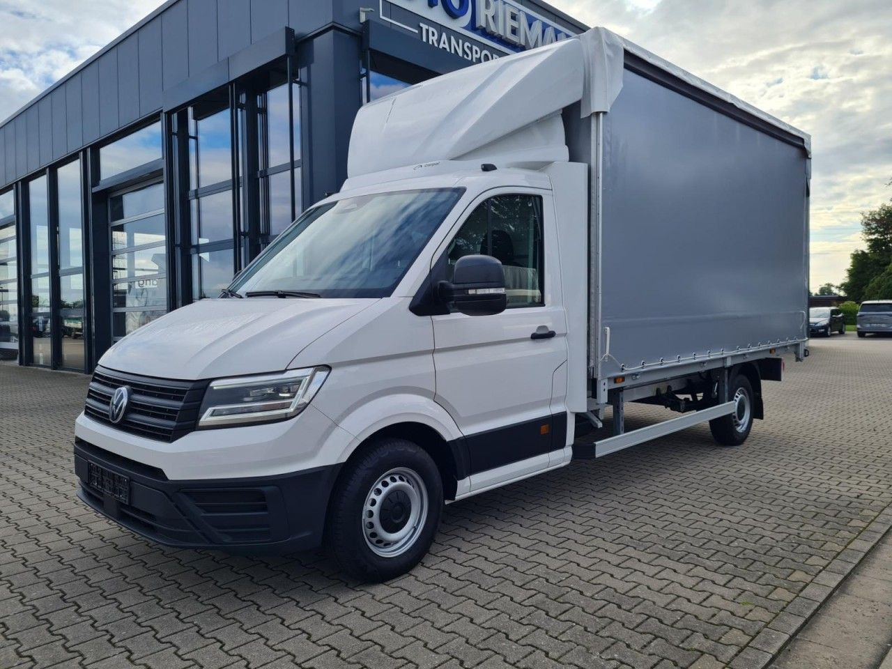 Volkswagen Crafter 35 TDI Pritsche Schiebe Plane ERGO LED T - Carrinha de lona: foto 2 Volkswagen Crafter 35 TDI Pritsche Schiebe Plane ERGO LED T - Carrinha de lona: foto 2