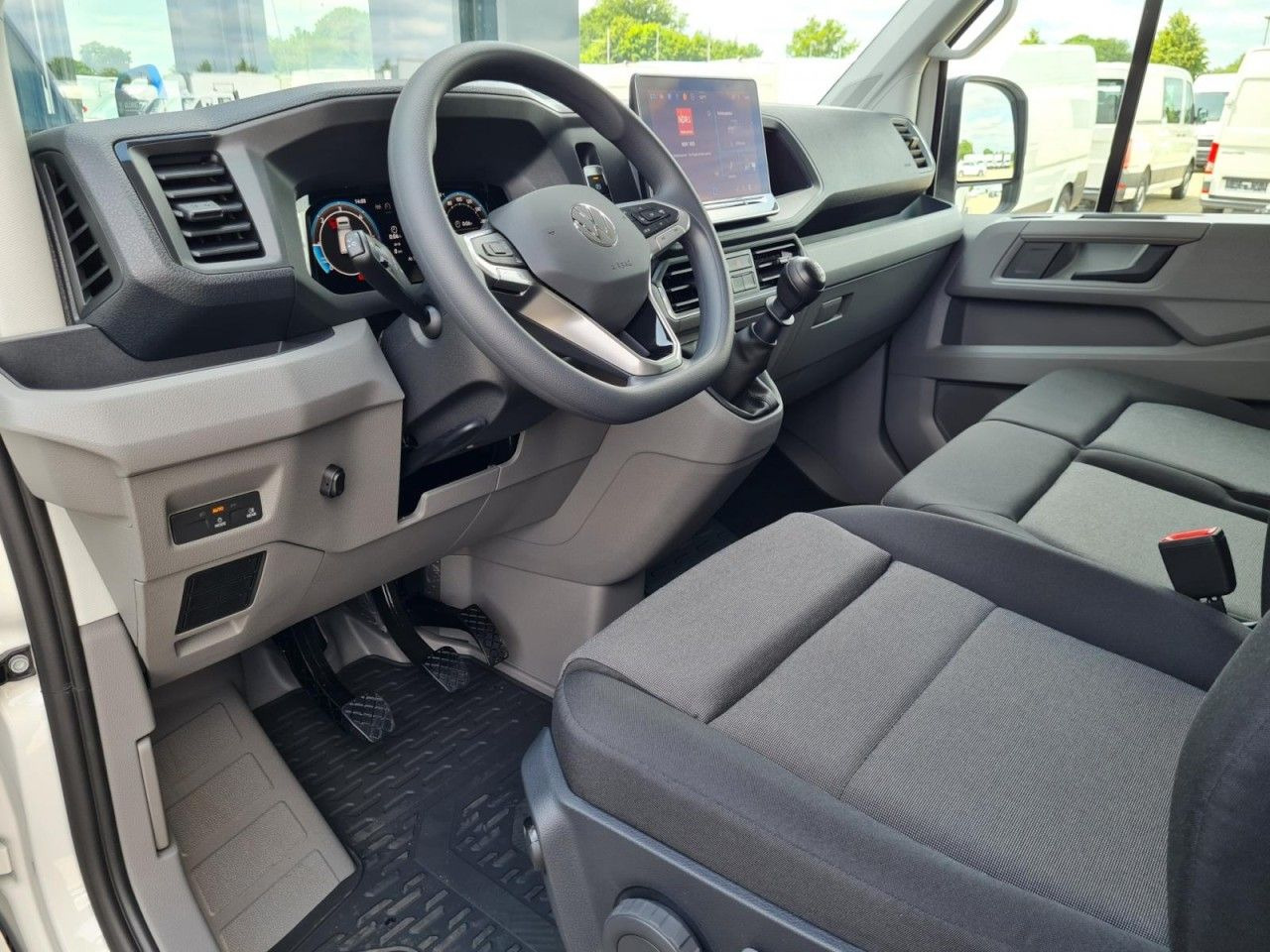 Volkswagen Crafter 35 TDI Pritsche Schiebe Plane LED TEMPOM - Carrinha de lona: foto 3 Volkswagen Crafter 35 TDI Pritsche Schiebe Plane LED TEMPOM - Carrinha de lona: foto 3
