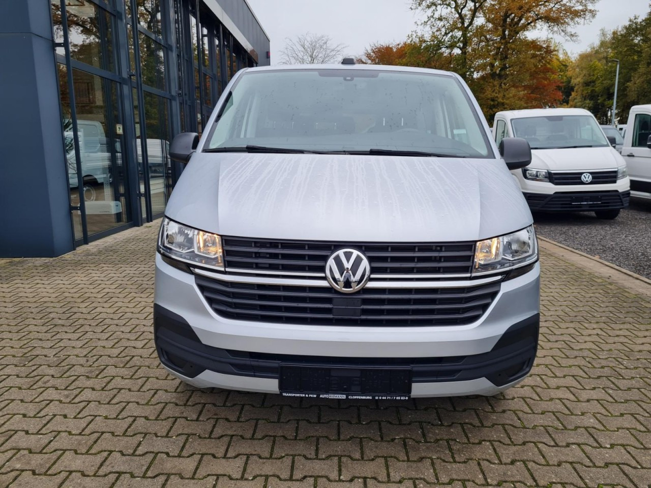 Volkswagen T6.1 Caravelle TDI lang 9 Sitzer 2 Schiebetüren Trendl. - Minibus, Furgão de passageiros: foto 2 Volkswagen T6.1 Caravelle TDI lang 9 Sitzer 2 Schiebetüren Trendl. - Minibus, Furgão de passageiros: foto 2