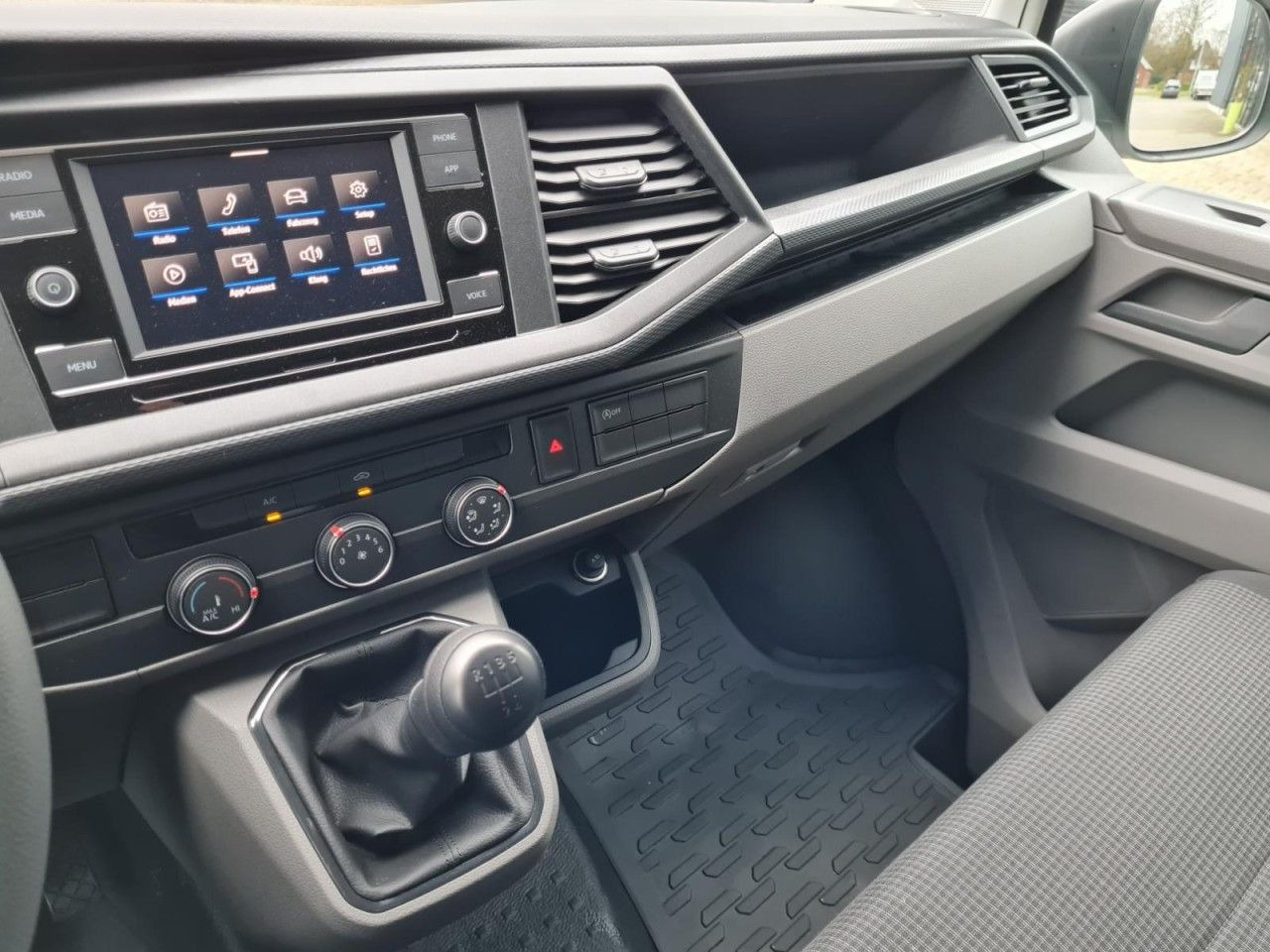 Furgão compacto Volkswagen T6.1 Kasten KR Heckklappe KAMERA KLIMA Navi App: foto 9