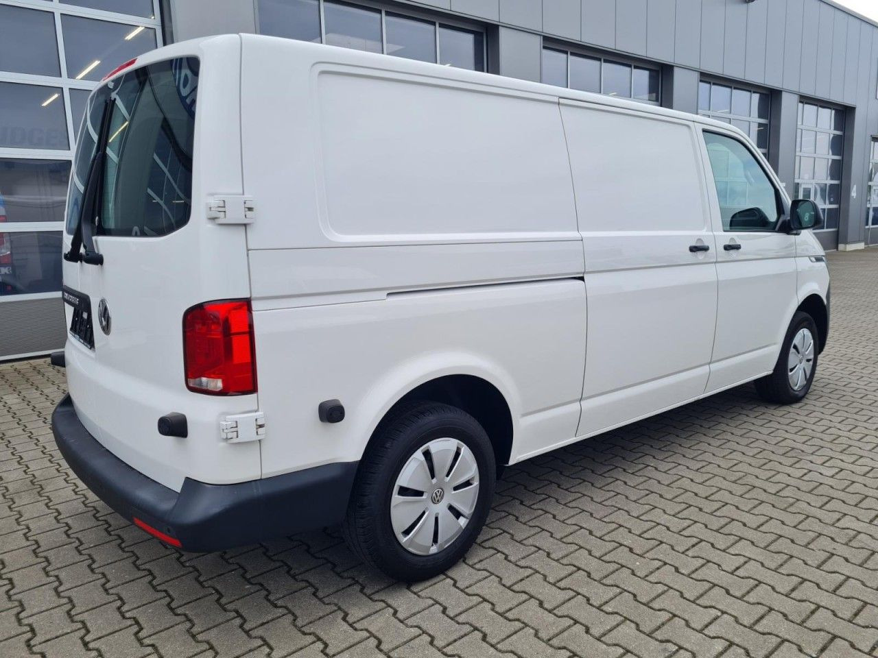 Volkswagen T6.1 Kasten lang Flügeltüren KLIMA KOMFORT PDC - Furgão compacto: foto 4 Volkswagen T6.1 Kasten lang Flügeltüren KLIMA KOMFORT PDC - Furgão compacto: foto 4