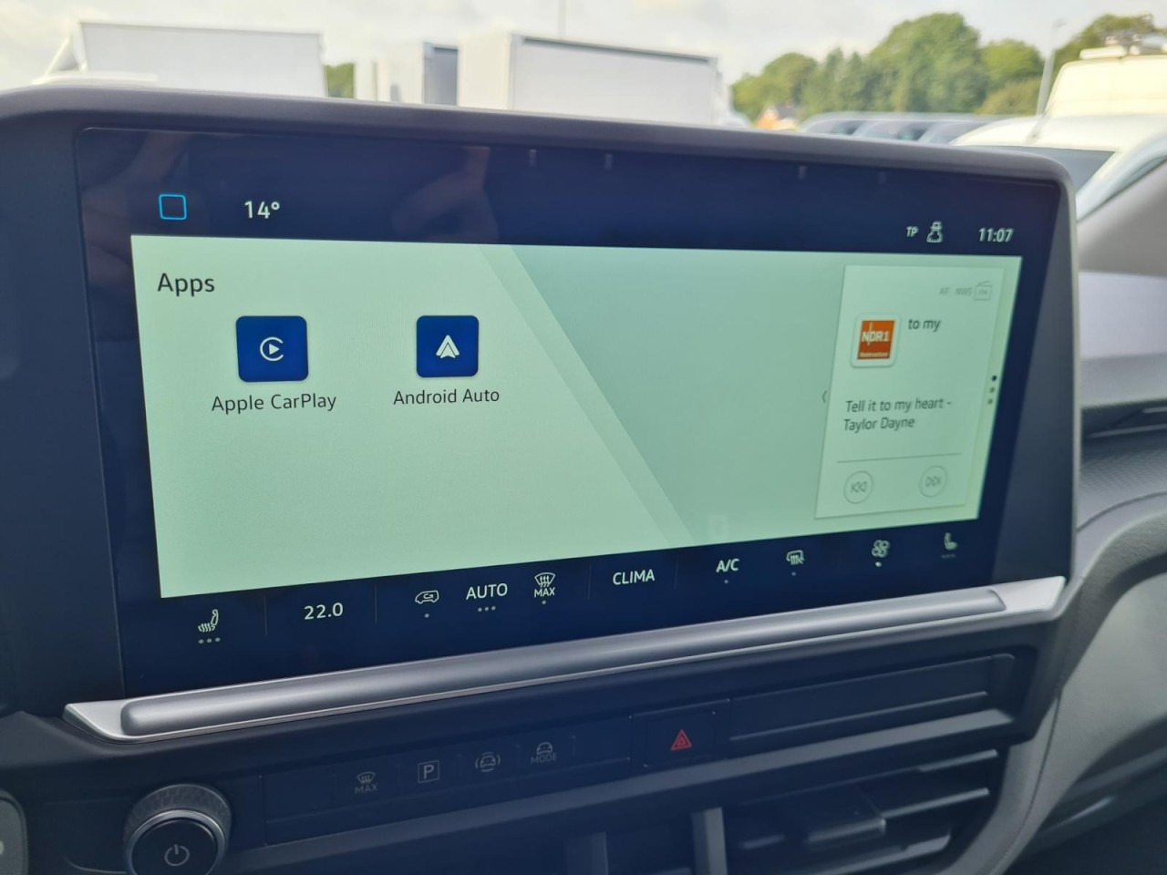 Furgão compacto Volkswagen T7 Transporter Kasten TDi AG L2 AHK KLIMA KAMERA LED: foto 13