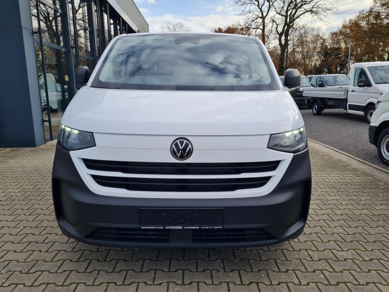 Volkswagen T7 Transporter Kasten Tdi KR Heckklappe PDC KLIMA - Furgão compacto: foto 2 Volkswagen T7 Transporter Kasten Tdi KR Heckklappe PDC KLIMA - Furgão compacto: foto 2