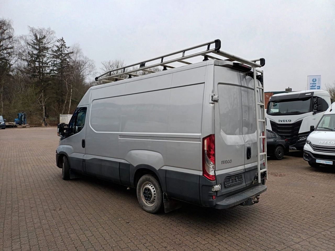 Iveco Daily 35S12V 3520L AHK Dachträger 85 kW (116 ... - Furgão: foto 2 Iveco Daily 35S12V 3520L AHK Dachträger 85 kW (116 ... - Furgão: foto 2