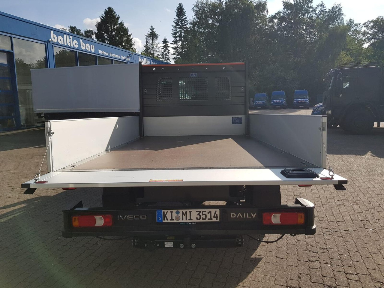 Iveco Daily 35S14HA8 Pritsche AHK 100 kW (136 PS),... - Carrinha de caixa aberta: foto 5 Iveco Daily 35S14HA8 Pritsche AHK 100 kW (136 PS),... - Carrinha de caixa aberta: foto 5