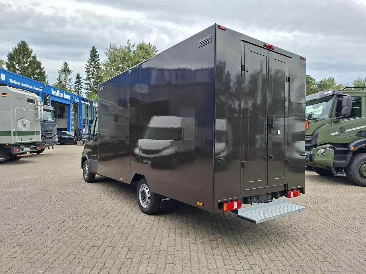 Iveco Daily 35S16A8 Integralkoffer, Kamera, Automat... - Carrinha de contentor: foto 3 Iveco Daily 35S16A8 Integralkoffer, Kamera, Automat... - Carrinha de contentor: foto 3