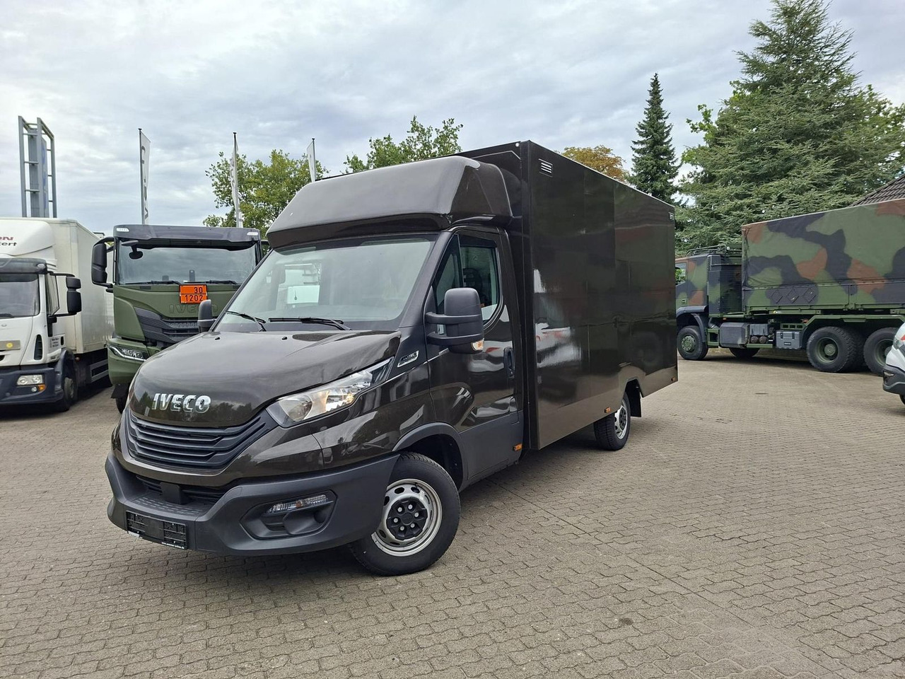 Iveco Daily 35S16A8 Integralkoffer, Kamera, Automat... - Carrinha de contentor: foto 1 Iveco Daily 35S16A8 Integralkoffer, Kamera, Automat... - Carrinha de contentor: foto 1