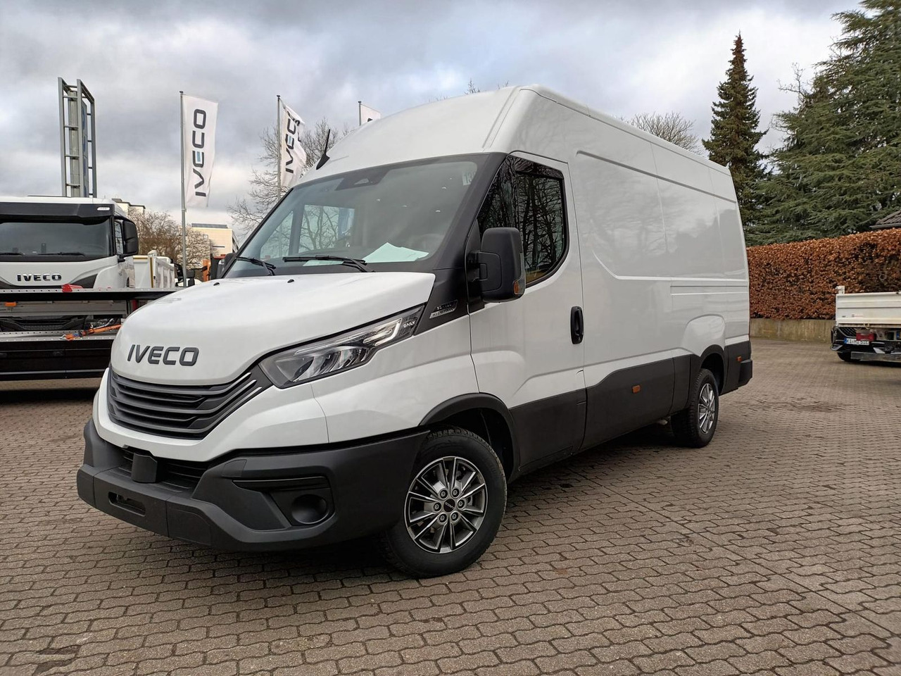 Iveco Daily 35S16A8 V 3520L - ab 0% Finanzieren - Furgão: foto 1 Iveco Daily 35S16A8 V 3520L - ab 0% Finanzieren - Furgão: foto 1