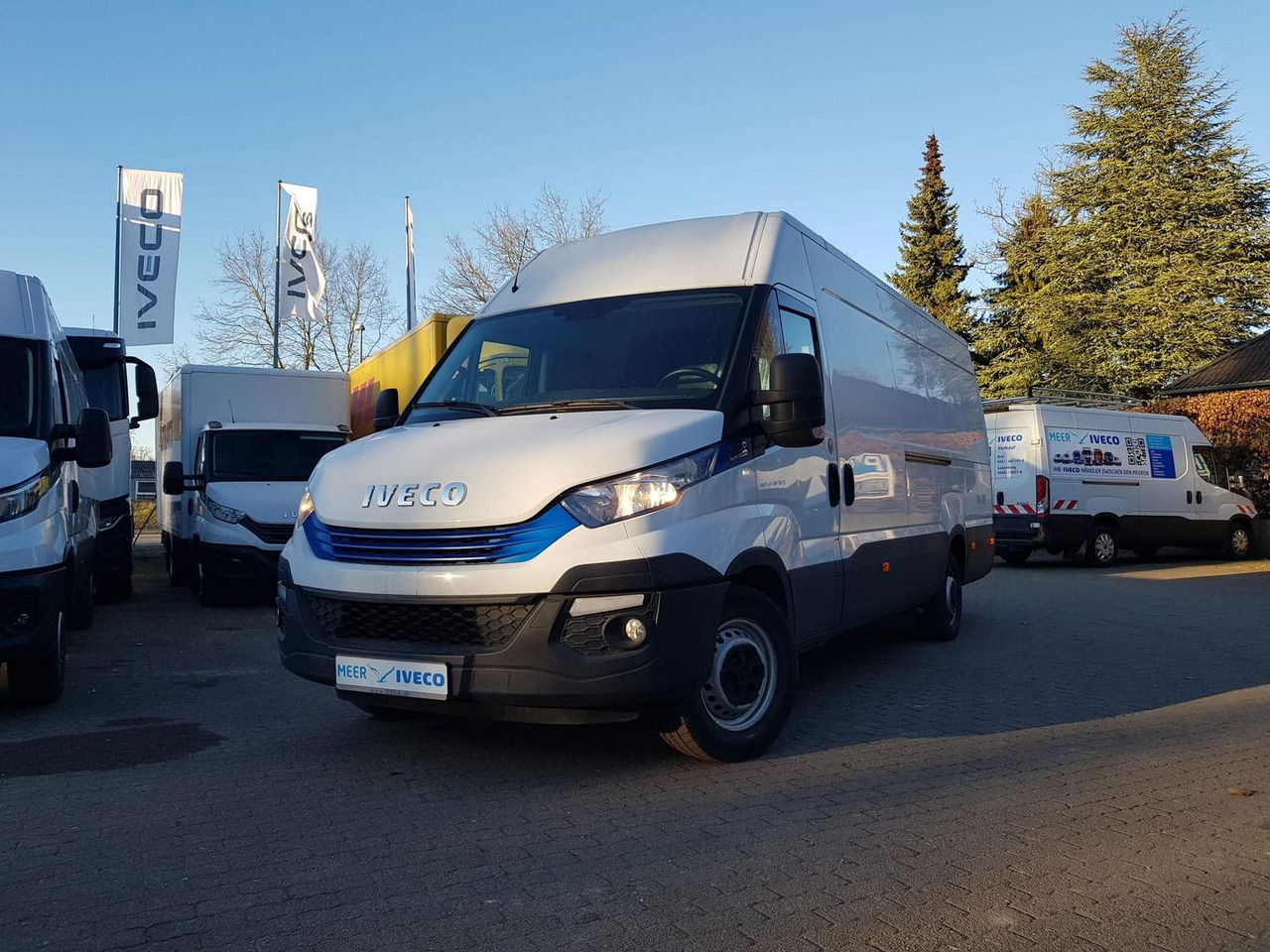 Iveco Daily 35S16SA8 V/P Klima, AHK, Rückfahrkamera... - Furgão: foto 1 Iveco Daily 35S16SA8 V/P Klima, AHK, Rückfahrkamera... - Furgão: foto 1