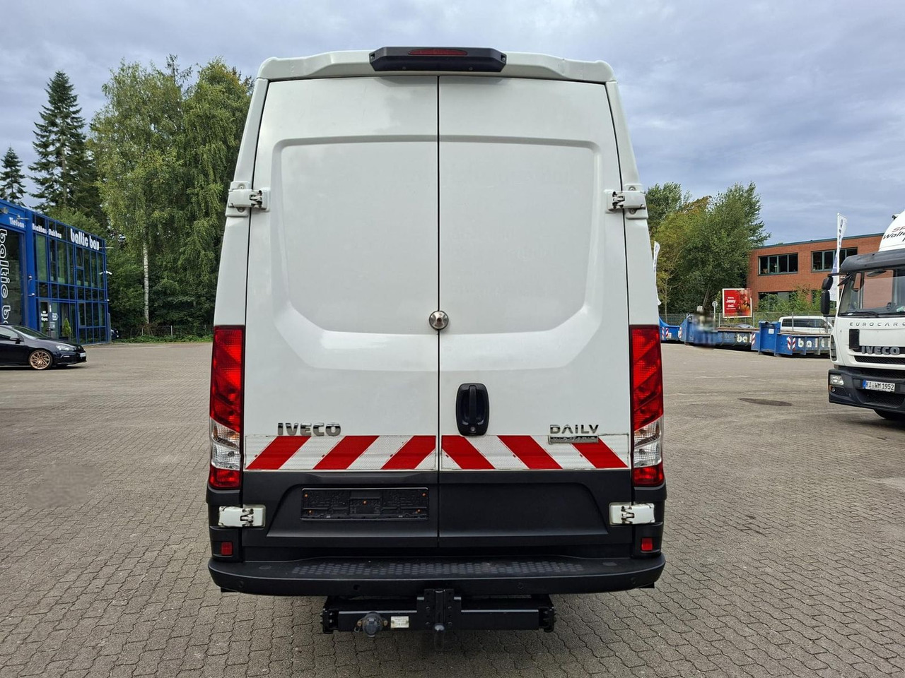 Iveco Daily 50C18HA8 V AHK, RADIO, KLIMA, 132 kW (1... - Carrinha de caixa aberta: foto 4 Iveco Daily 50C18HA8 V AHK, RADIO, KLIMA, 132 kW (1... - Carrinha de caixa aberta: foto 4